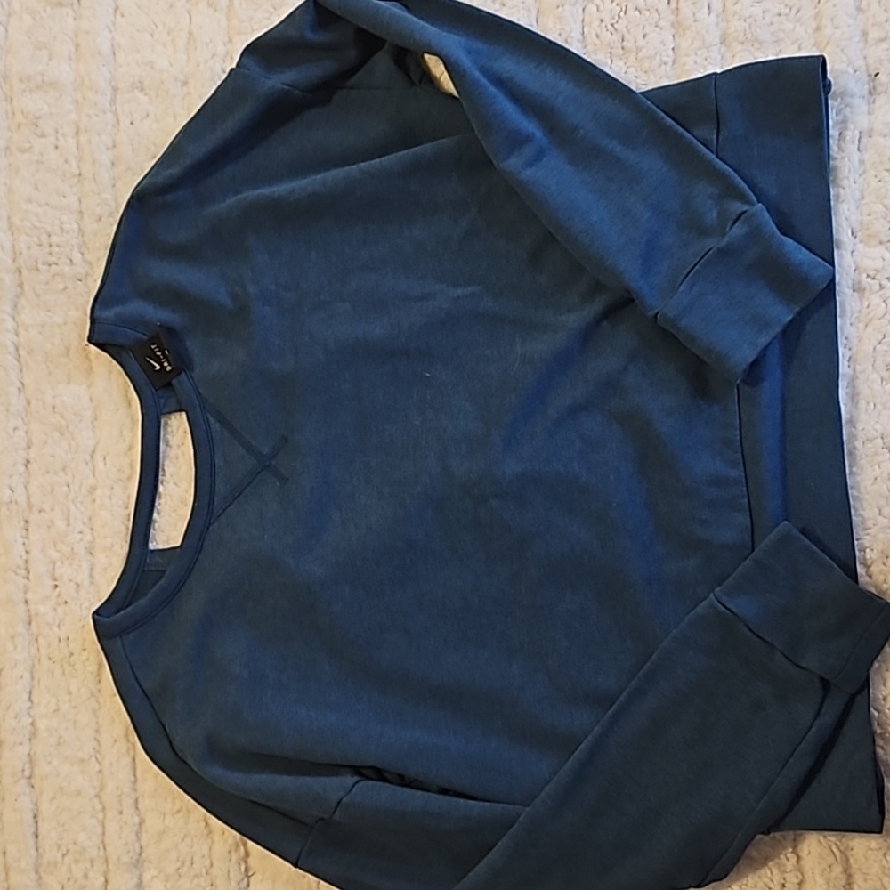 Nike dri-fit cropped